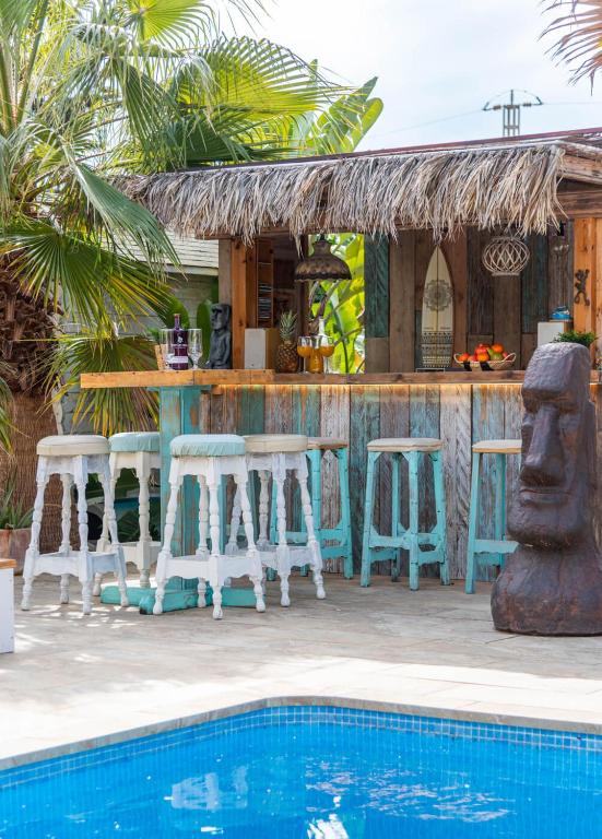 Villa Moai - PlusHolidays, Calpe, Spain - Booking.com