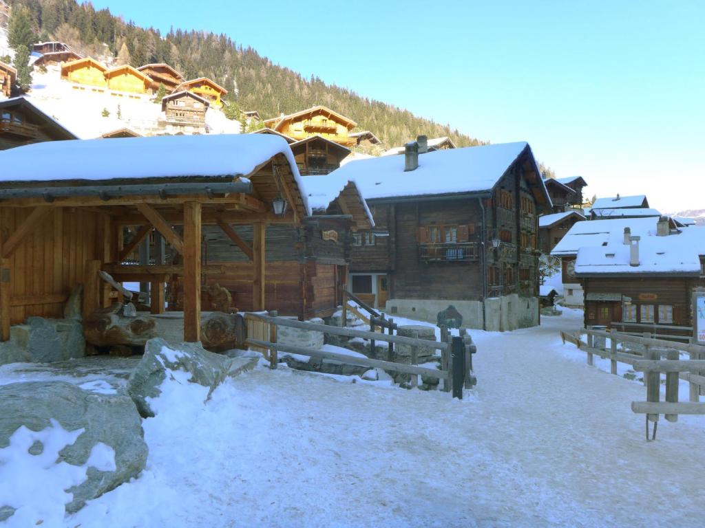 Chalet Chalet A Coeur by Interhome v zimě