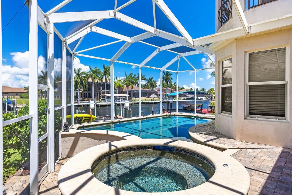 Cape Harbour Hideaway, Cape Coral (updated prices 2024)