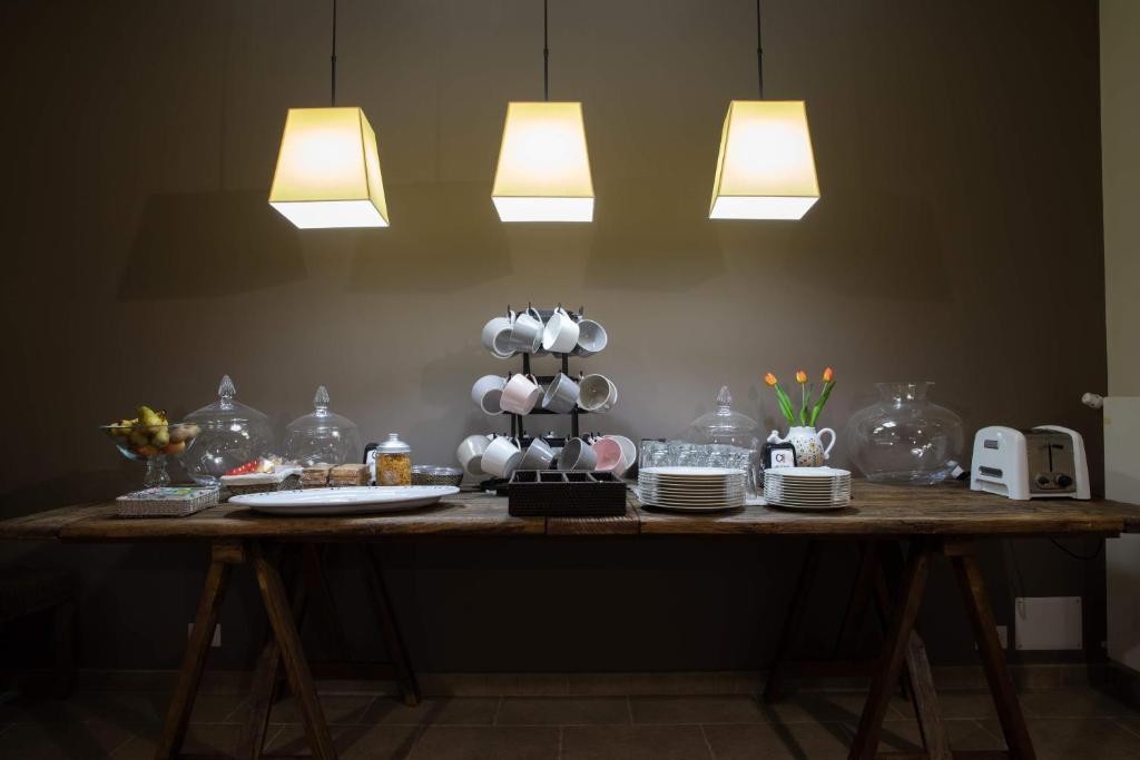 Set per la preparazione di tè e caffè presso Guest House DaLù