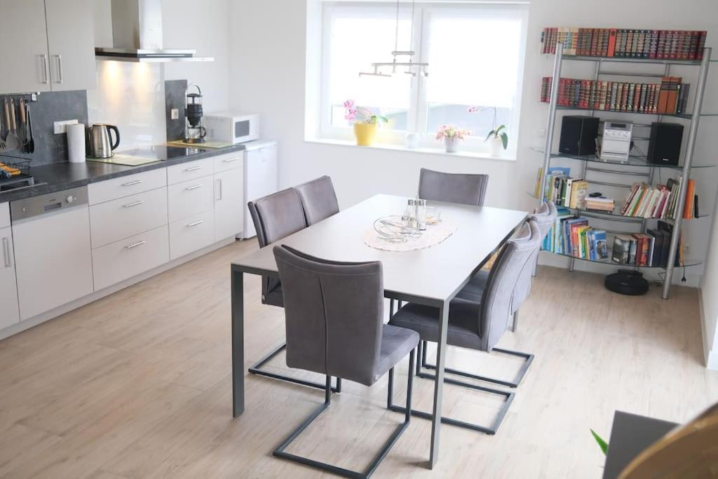 Kuchyň nebo kuchyňský kout v ubytování Ferienwohnung Arendsee