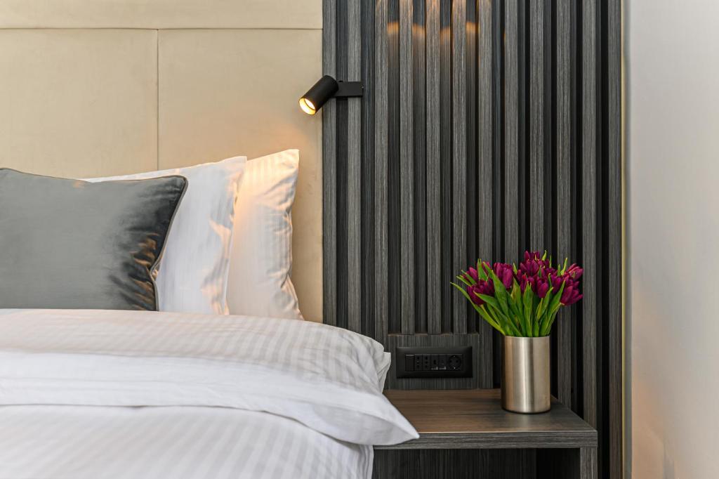 Unique Boutique - Resim 11