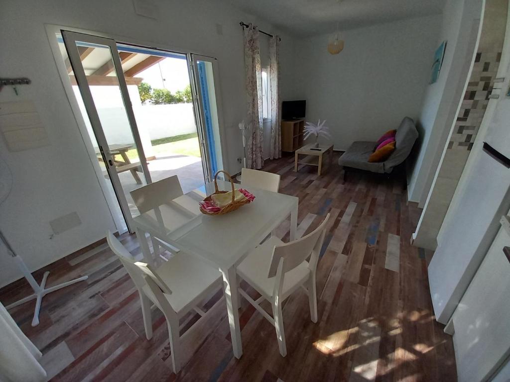 Posedenie v ubytovaní Apartamentos Cala Isabel