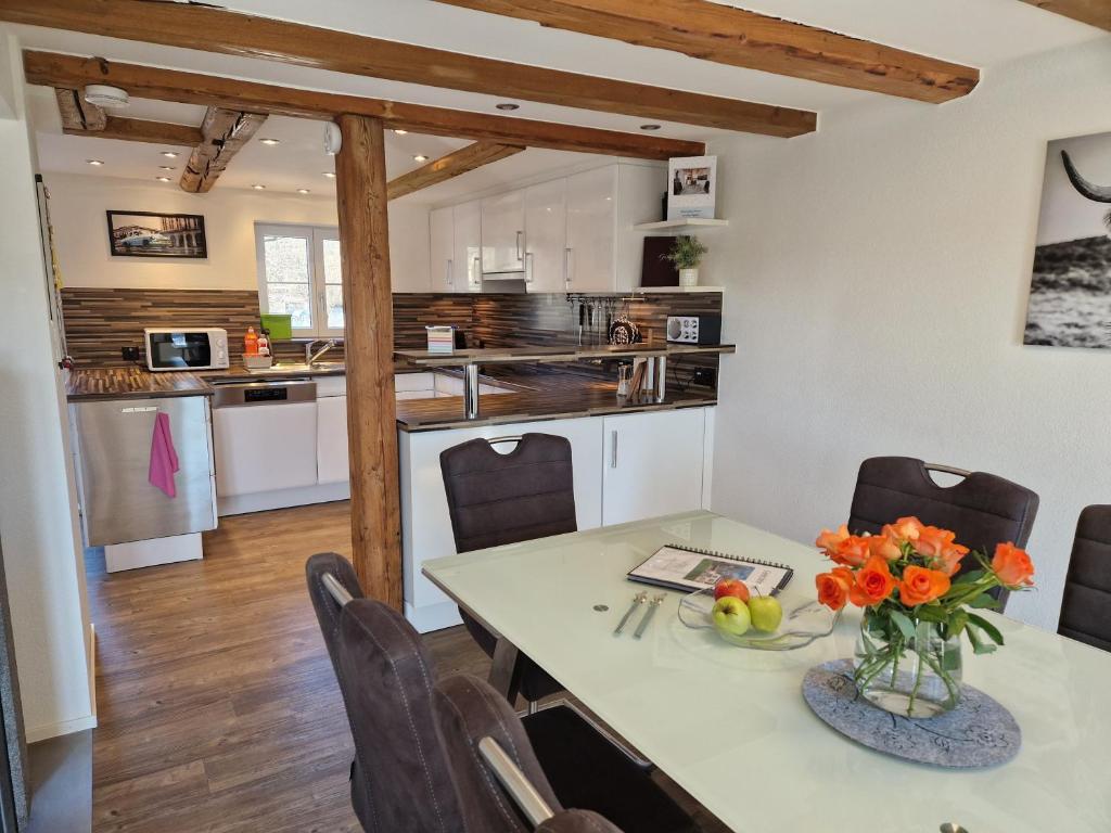 Kuchyň nebo kuchyňský kout v ubytování Ferienhaus Kluser