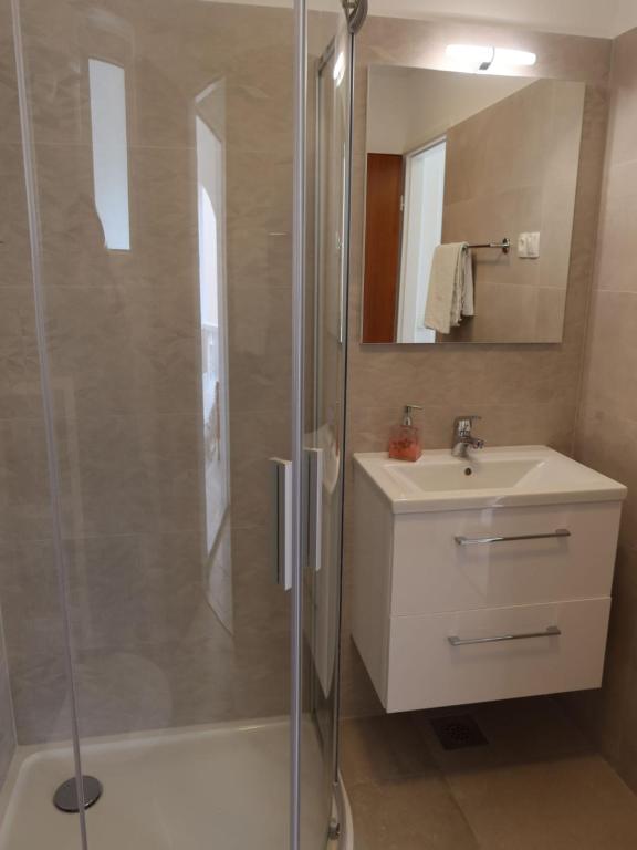 Koupelna v ubytování Holiday Home Tone by Interhome