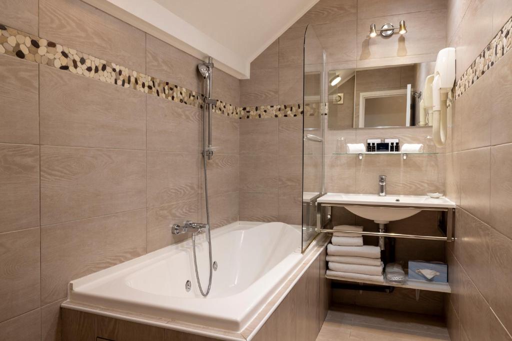 Relais Hôtel du Vieux Paris - Resim 22