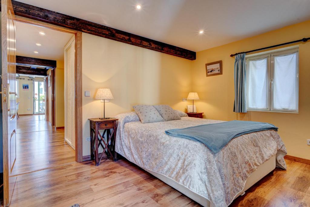 Postel nebo postele na pokoji v ubytování Maravilloso apartamento, Hondarribia, Terraza, 4Pax