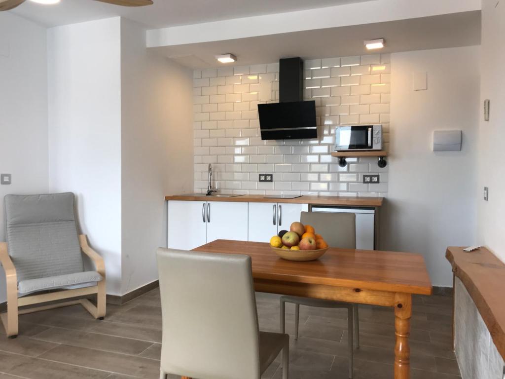 Kuchyň nebo kuchyňský kout v ubytování Casa Raíces del Montgo