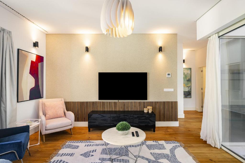 Et tv og/eller underholdning på WHome | Ribeira 11 Design Apartment