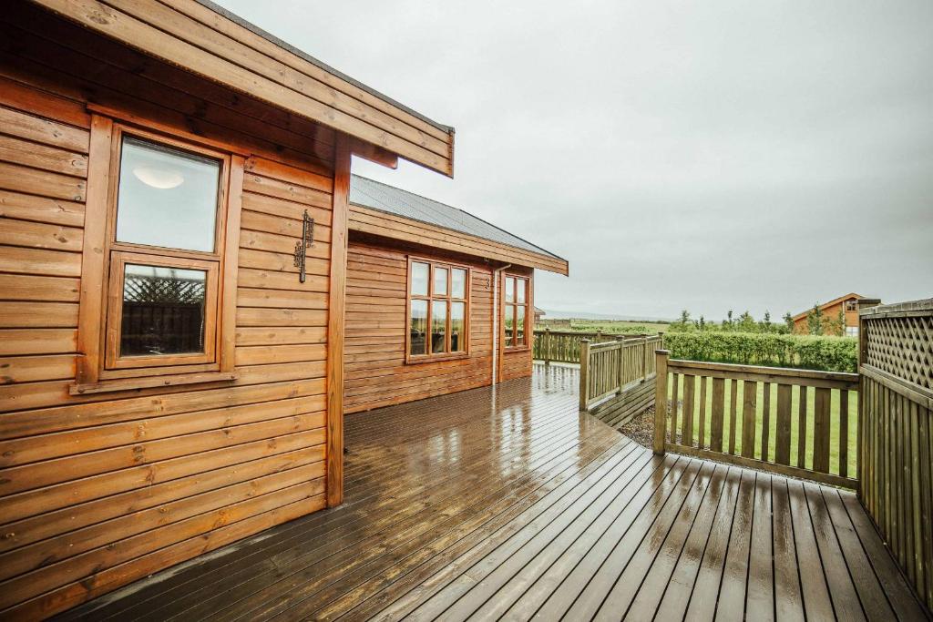 Svalir eða verönd á Minniborgir Cabins