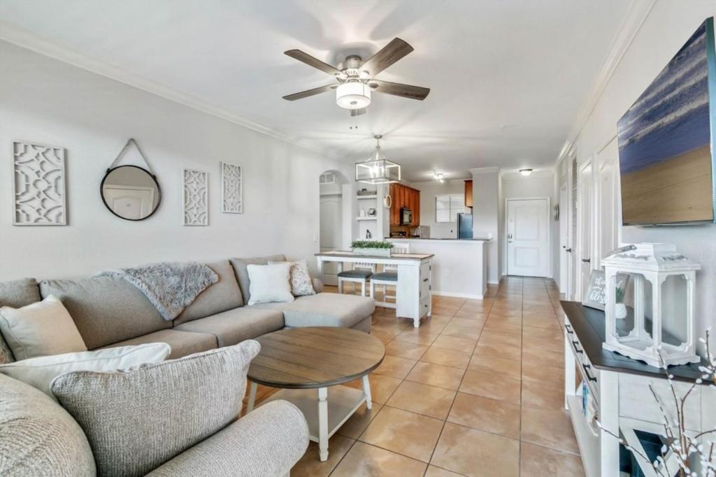 Magical Hideaway condo, Davenport (updated prices 2024)