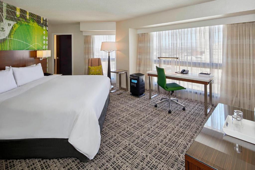Renaissance Nashville Hotel - 