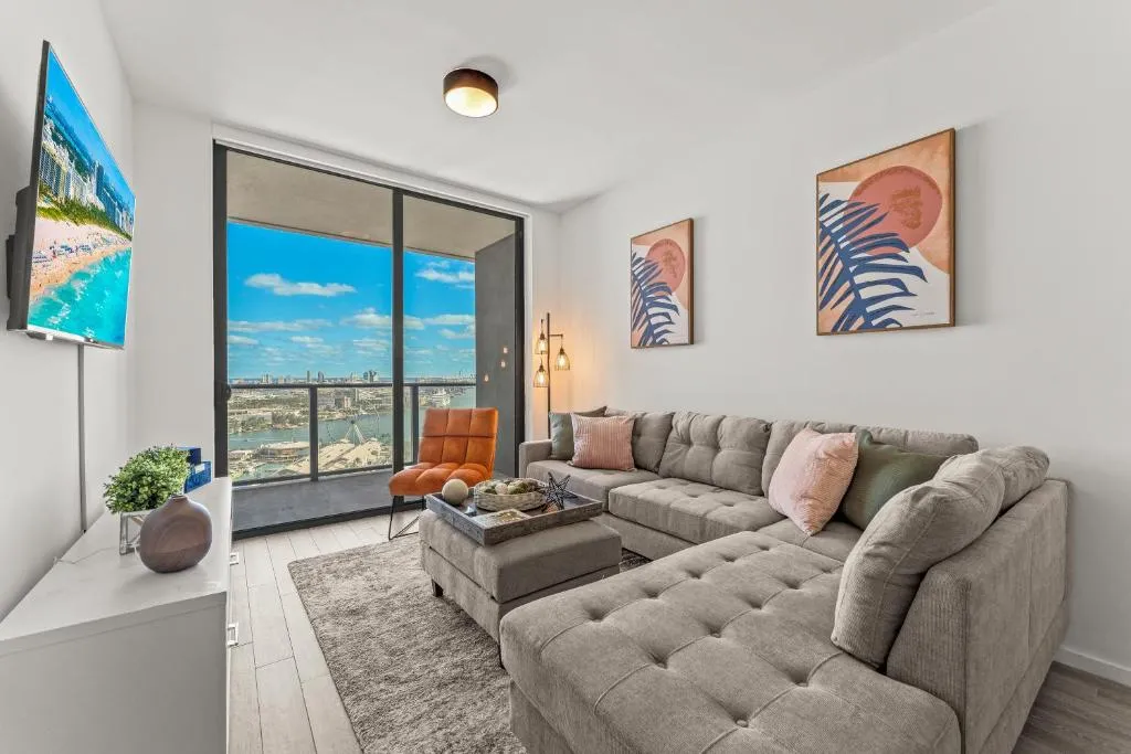 Devereaux Miami 2 Bedroom, 1 Bedroom, and Studio Condos with Balconies