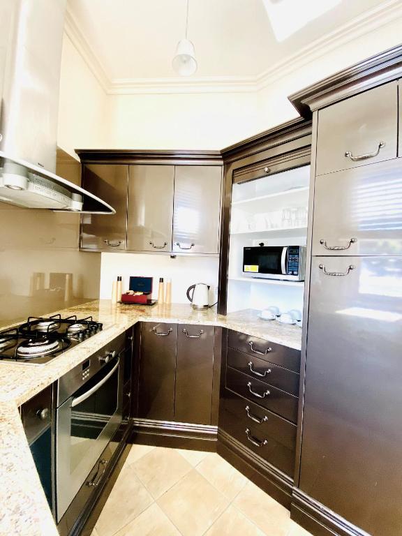 The Esplanade Hotel - Resim 35