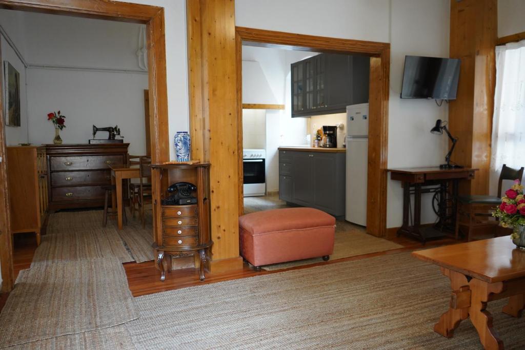 A Painter's House in Plaka - 1