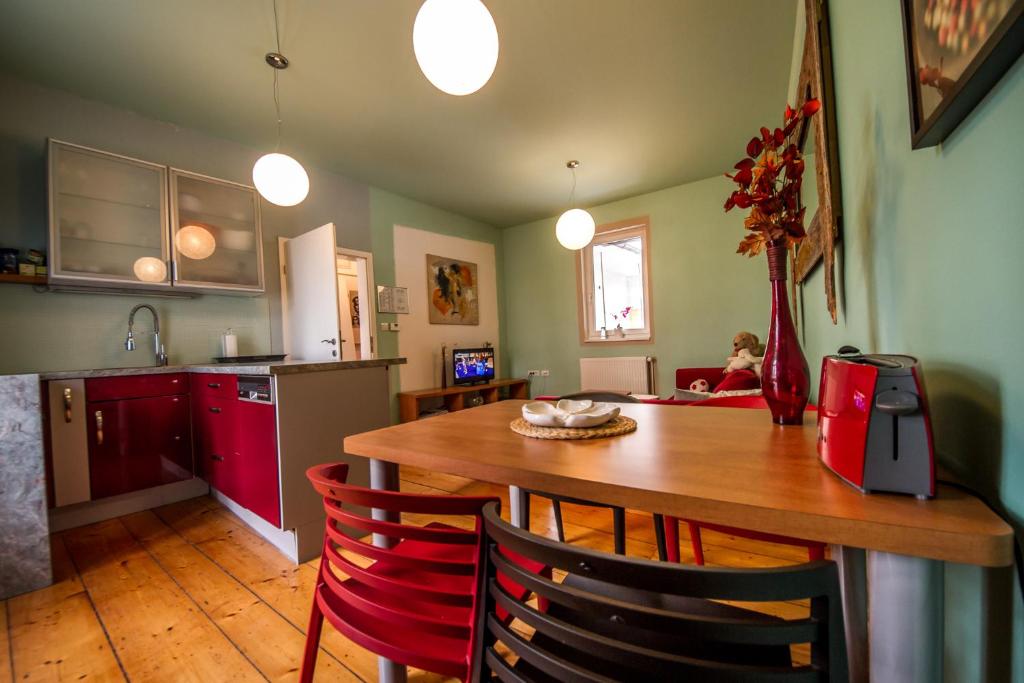 OH Apartments & Rooms - Comfort Two-Bedroom Apartment