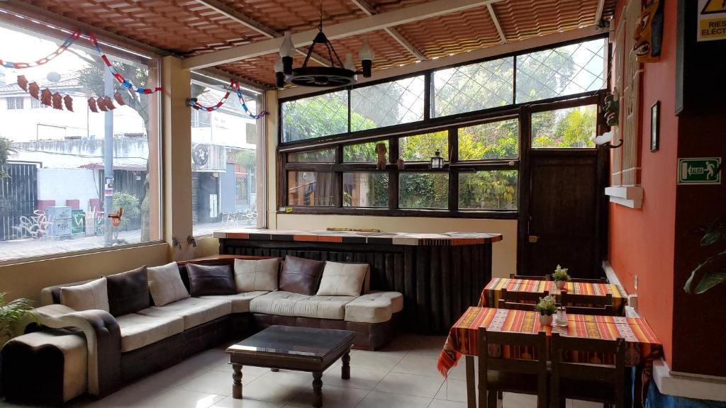 Posezení v ubytování Hostal Bolívar Inn