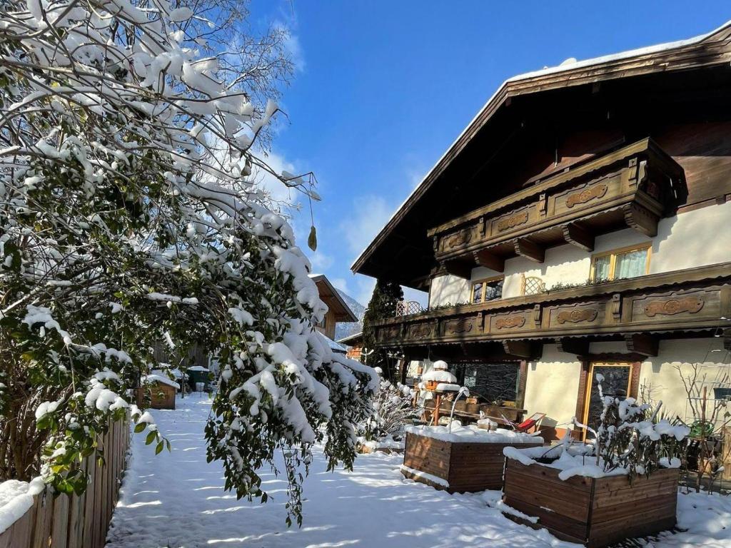 Haus am Bach v zimě