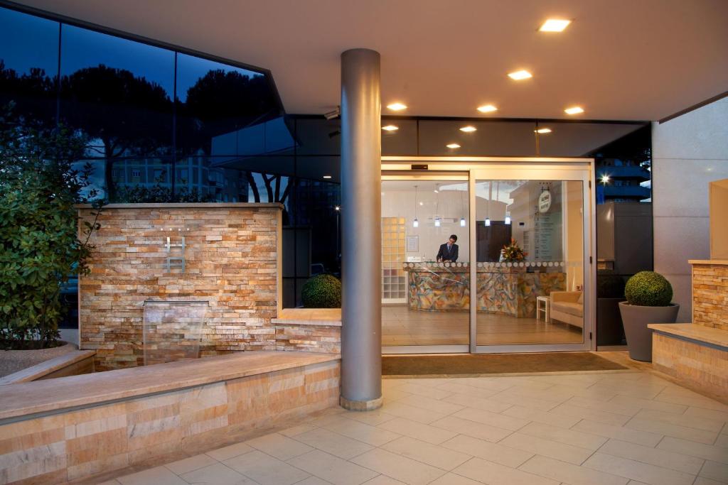 Hotel Artis - Resim 6