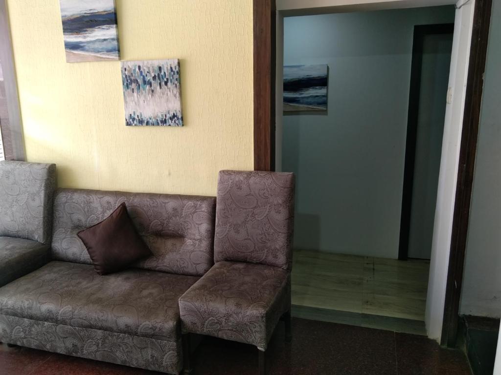 Posezení v ubytování Silver Cloud Hotel Sholinganallur