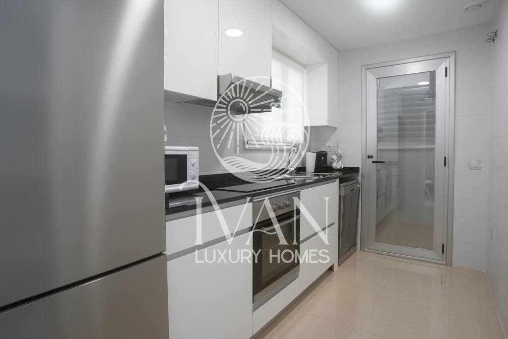 Casa EmiliaIván Luxury Homes 8ºNorte 1ª Linea, Oropesa del ...