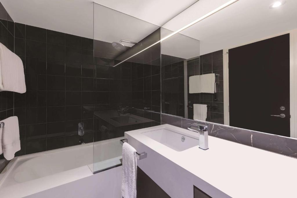 Adina Apartment Hotel Melbourne - 