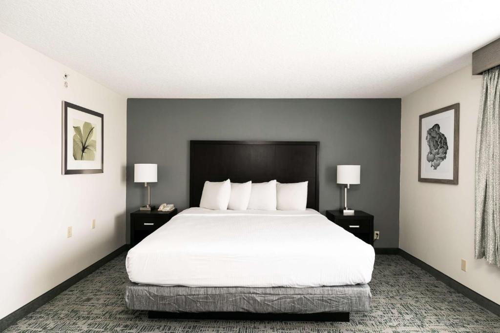 Best Western Inn & Suites San Diego Zoo -SeaWorld Area - 
