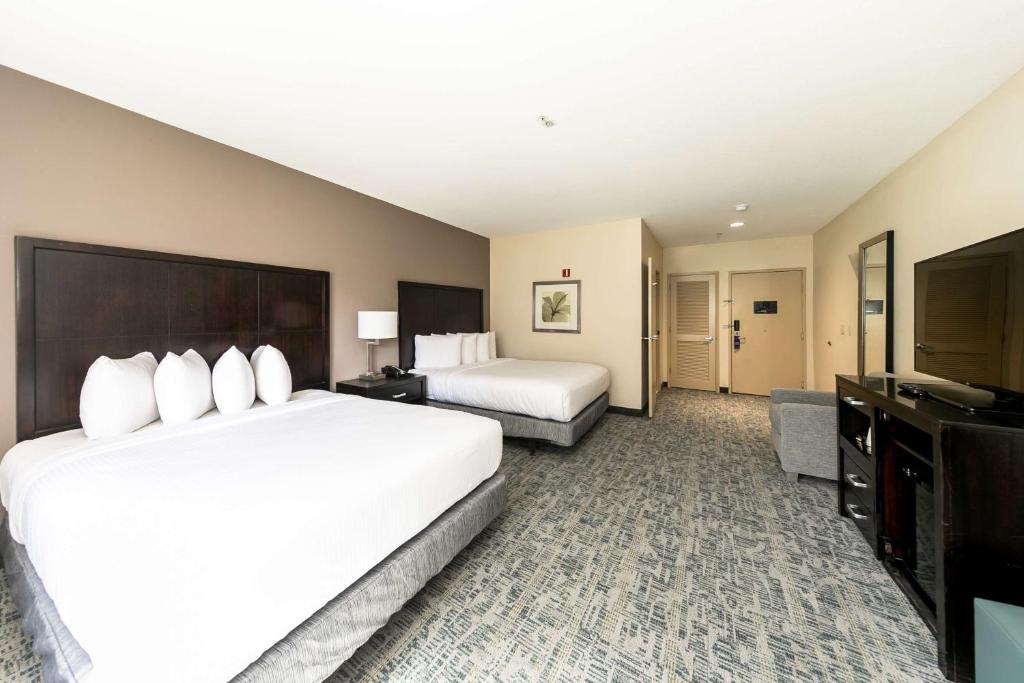 Best Western Inn & Suites San Diego Zoo -SeaWorld Area - 