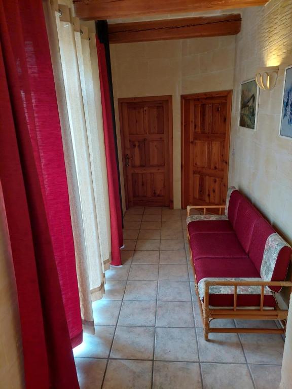 MJ Farmhouse B&B - 13