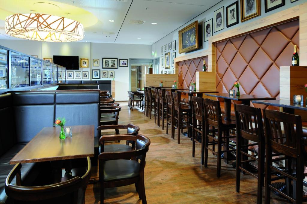 H4 Hotel Berlin Alexanderplatz - Resim 25