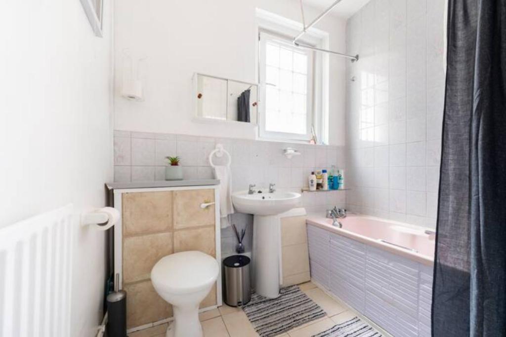 Excellent chillout - Double Room With Shared Bathroom