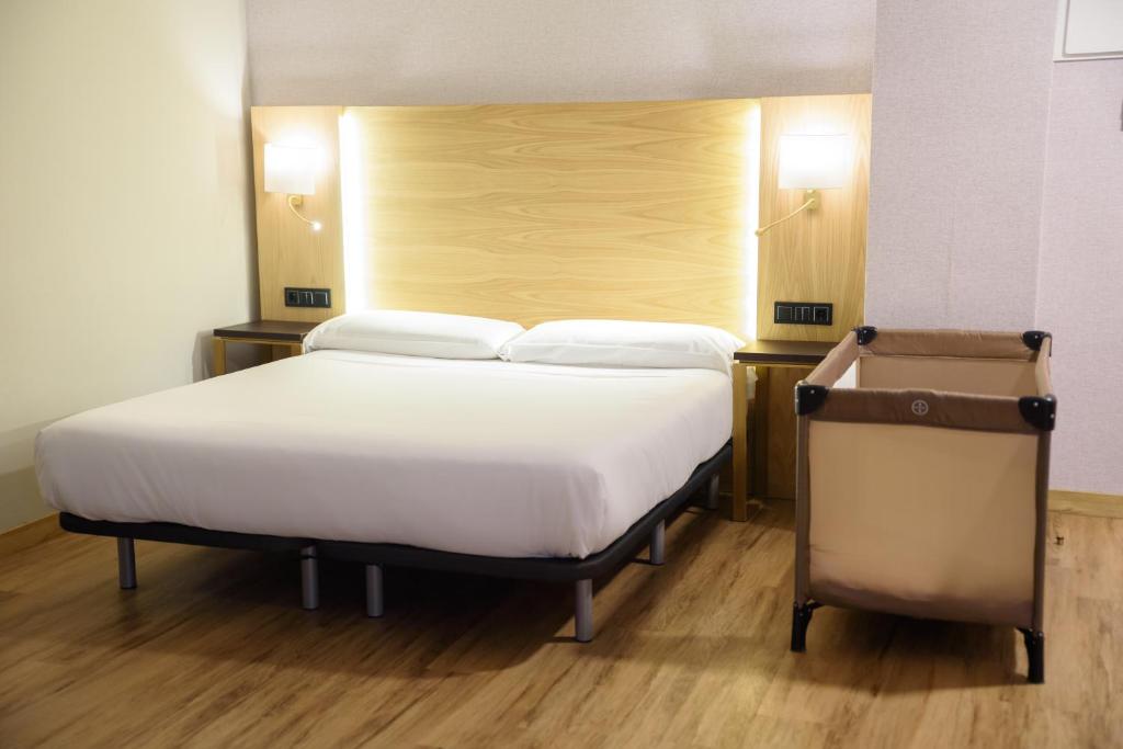 Hotel Zentral Mayoral - 12