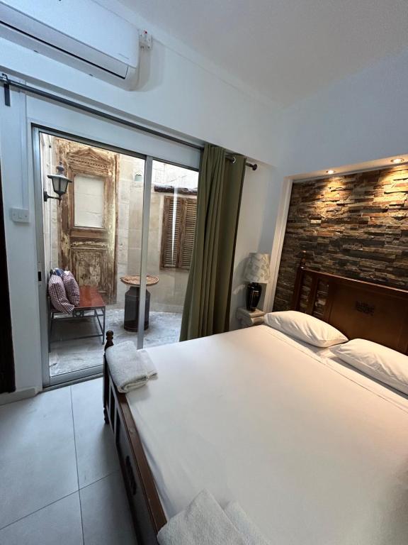 Kipros Accommodation - Housity