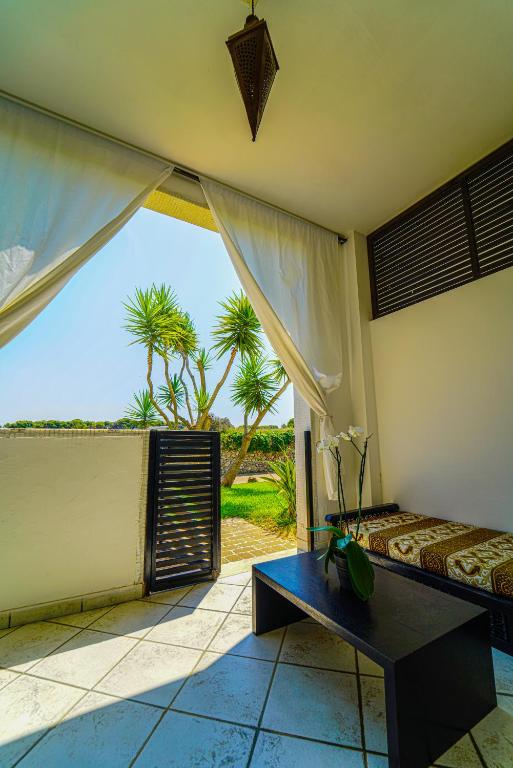 Balkón nebo terasa v ubytování Amareclub Baia Dei Turchi Resort - Adults Only