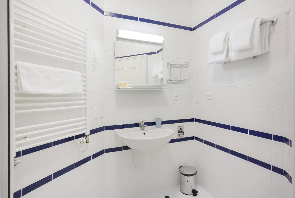 Sibelius Apartments Prague - Art Nouveau Residence 1902 - 9