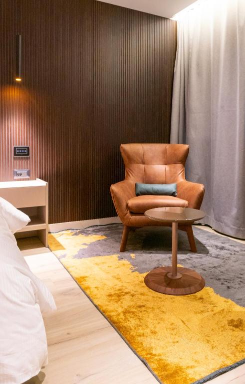 Posezení v ubytování Emery Hotel