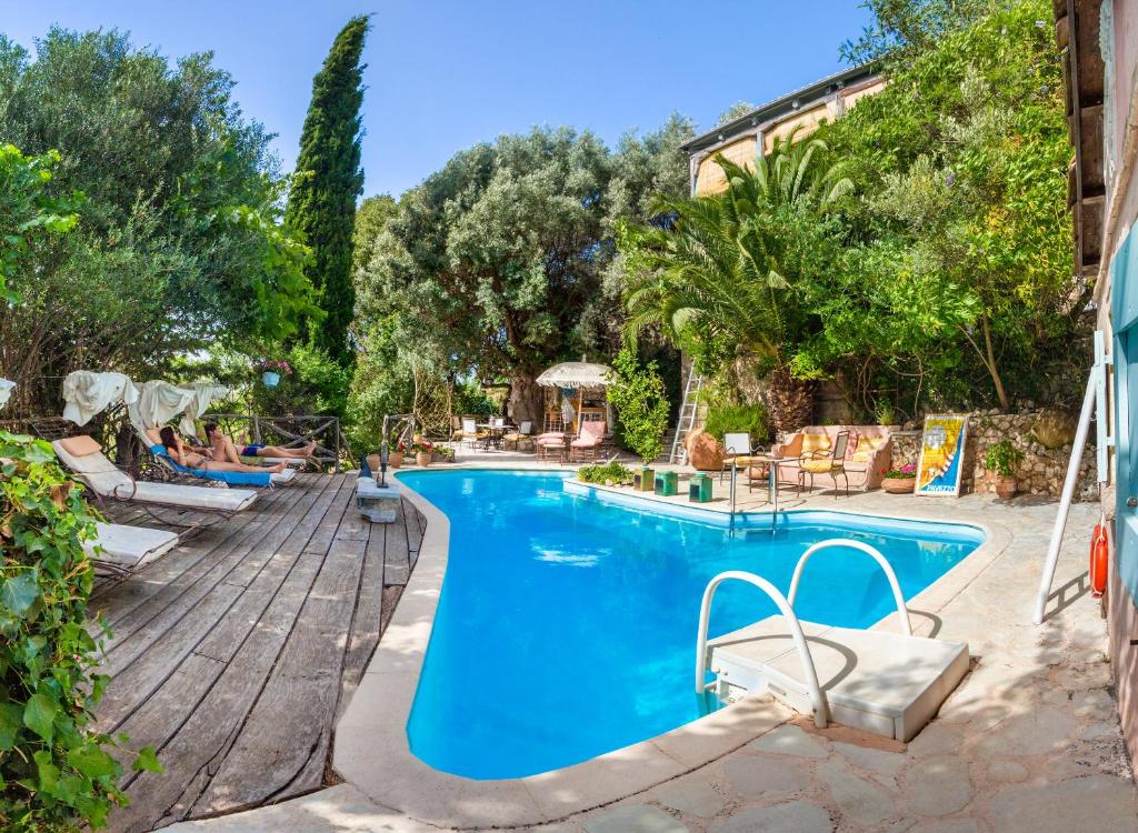 The swimming pool at or close to Pavezzo Country Retreat