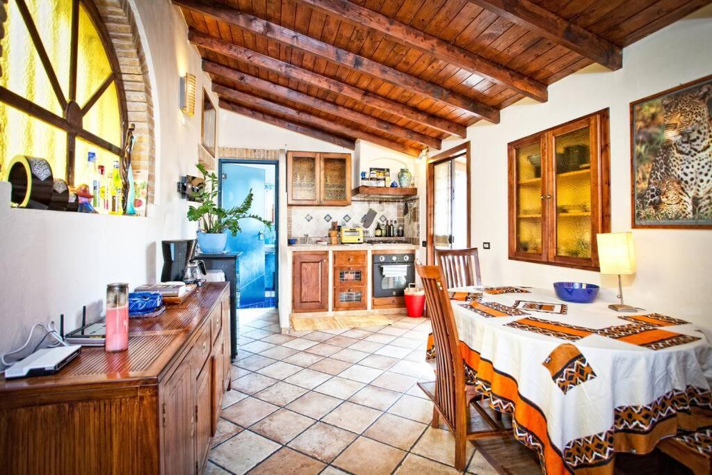 Köök või kööginurk majutusasutuses Laura's Brother - Close to St. John's Basilica