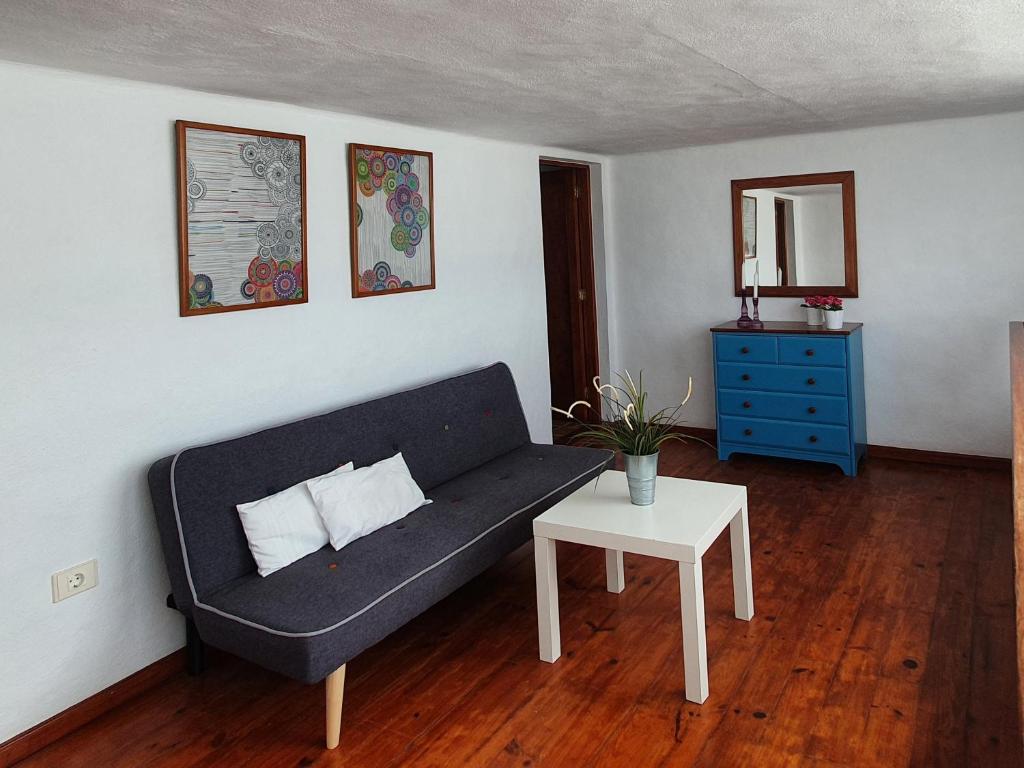 A seating area at Lanzarote Casa azul