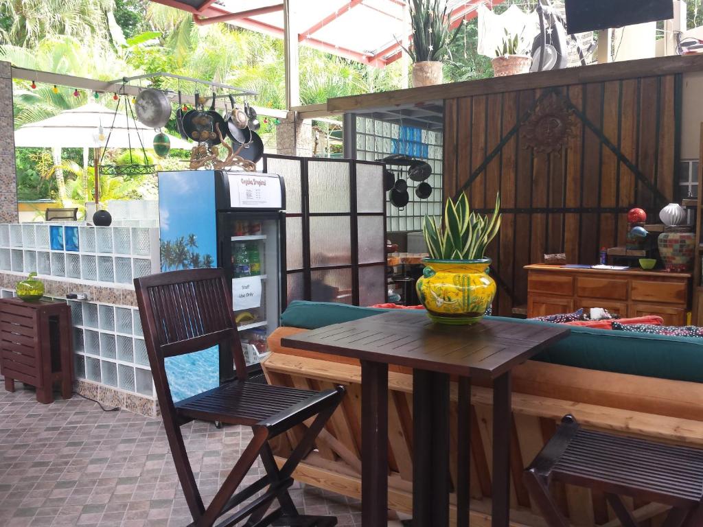Fotografie z fotogalerie ubytování Coyaba Tropical Elegant Adult Guesthouse v destinaci Manuel Antonio