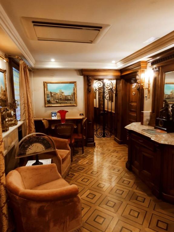 Część wypoczynkowa w obiekcie Bellevue Luxury Rooms - San Marco Luxury