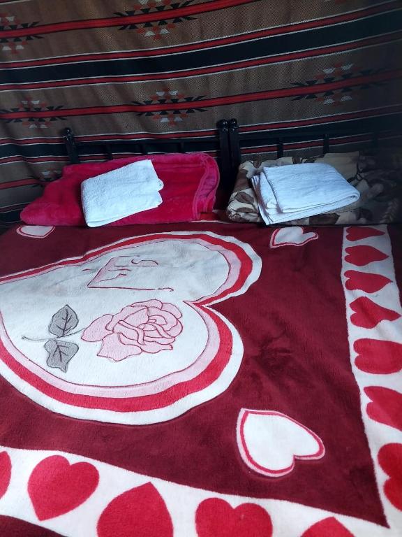 Postel nebo postele na pokoji v ubytování Feynan wild camp