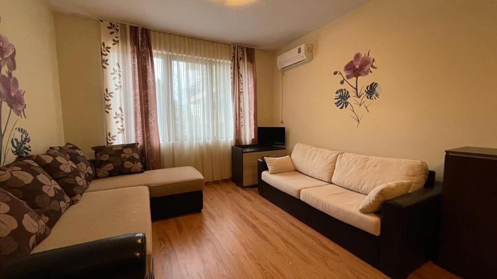 Posezení v ubytování SUMMER BREEZE 113 Private Studio