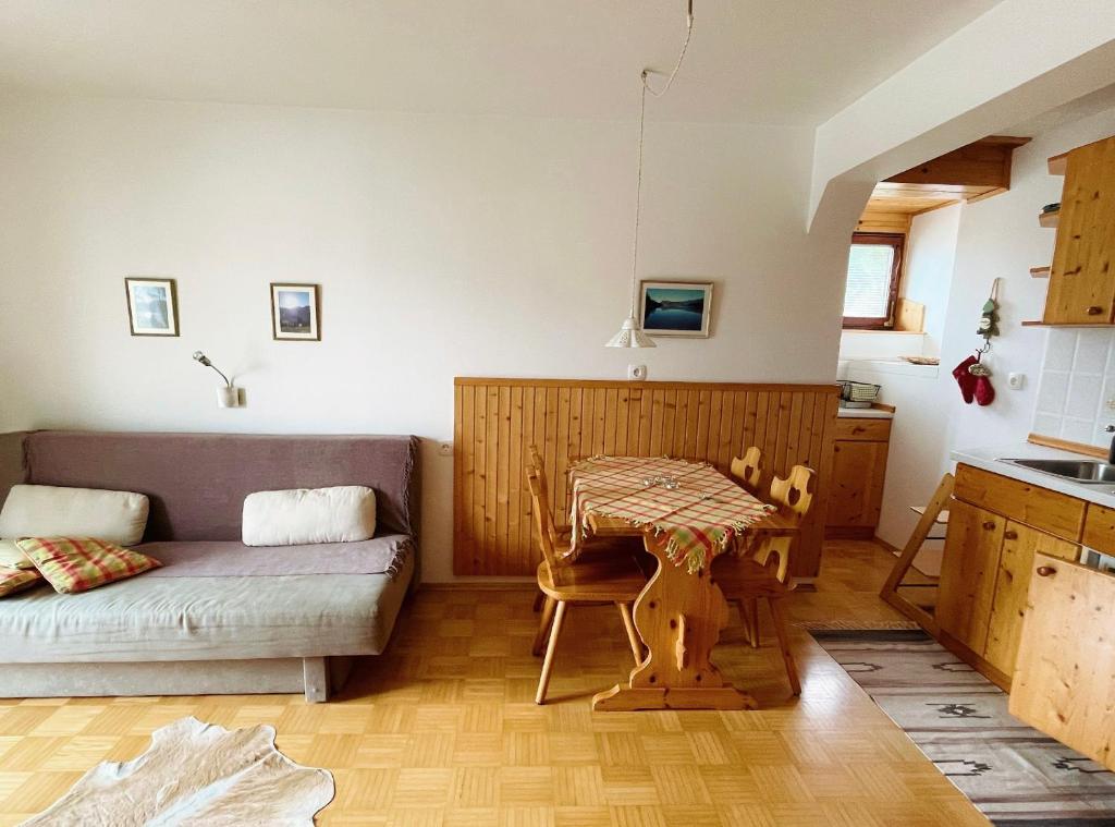 Posezení v ubytování Charming and Cozy Apartment Sara