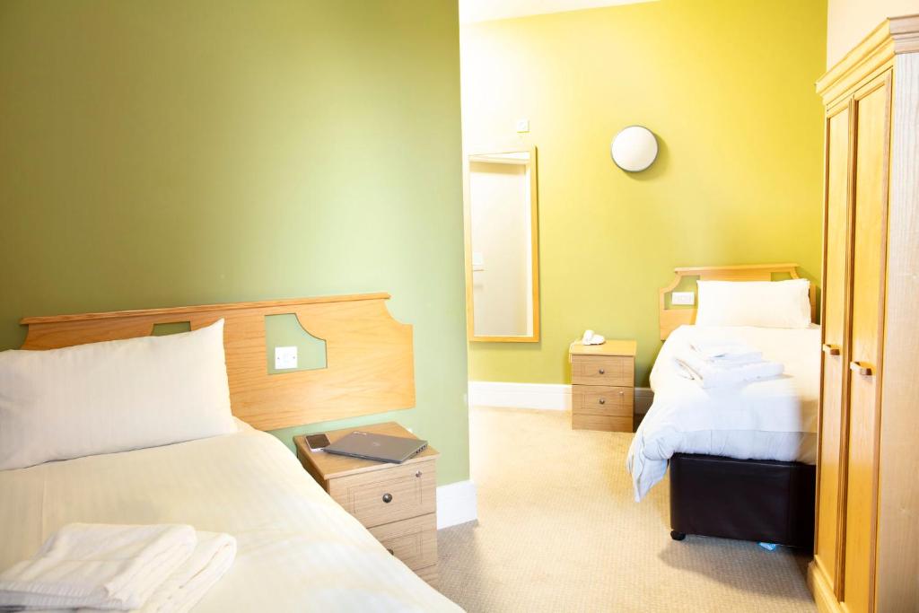 Kents Hill Park Training & Conference Centre - 标准的双室
