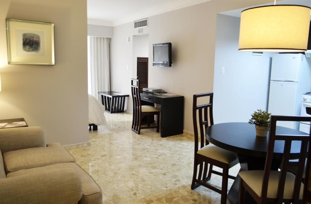 Posezení v ubytování Plaza Florida Suites