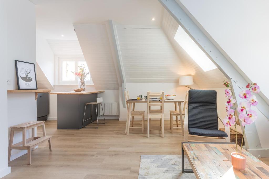 Posedenie v ubytovaní Appartement neuf & tout confort - Proche Centre ville par Groom