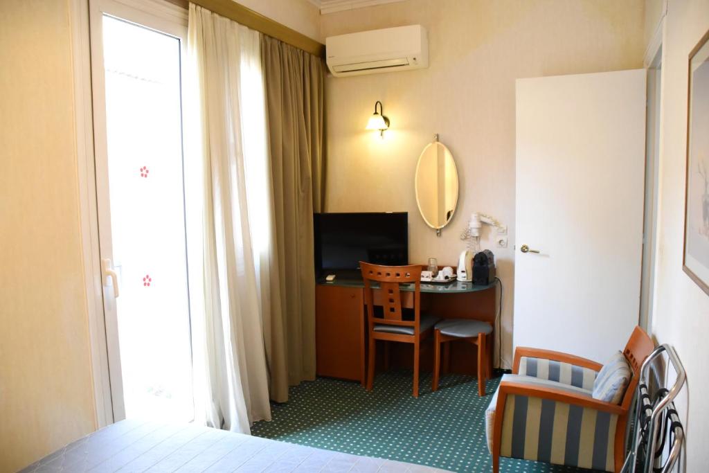 Adrian Hotel - Resim 5