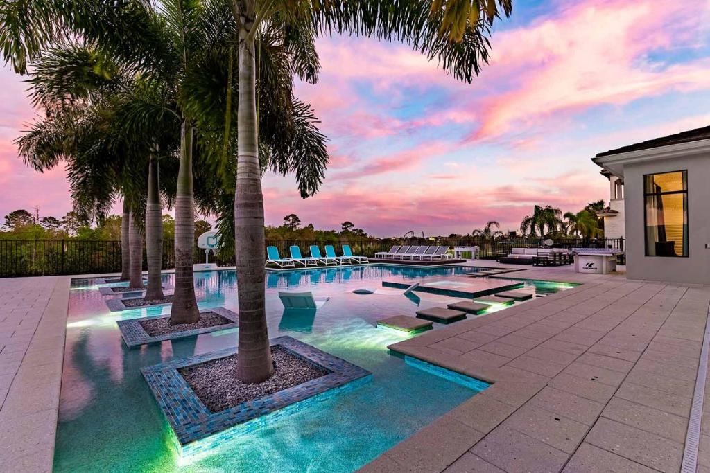 Villatel at Reunion Resort - Nine-Bedroom Holiday Home