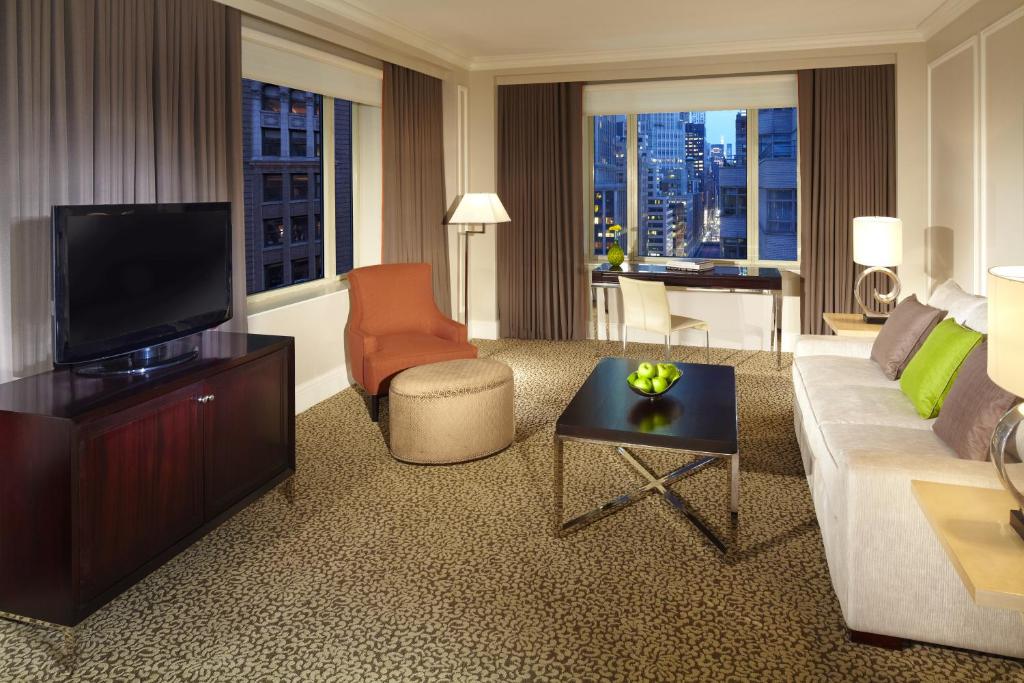 Omni Berkshire Place - 